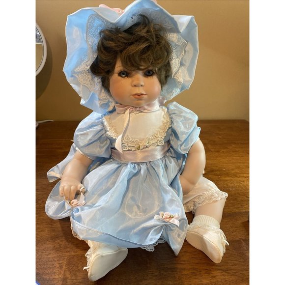 World Gallery Kimberly Ann COA no box - Picture 2 of 7